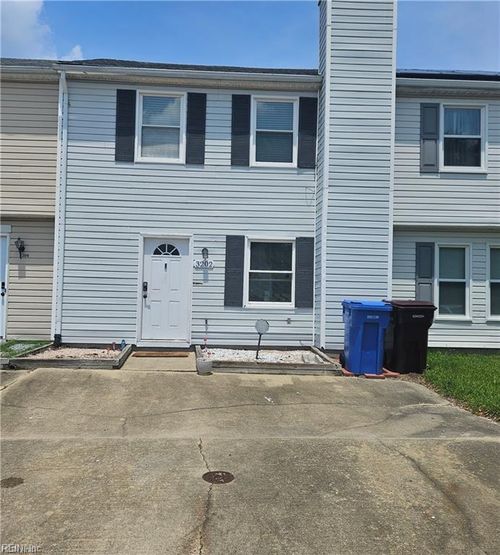 3202 Clover Rd E, Chesapeake, VA, 23321-4748 | Card Image