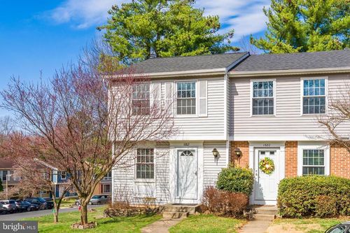 1682 Harvest Green Ct, RESTON, VA, 20194-1503 | Card Image