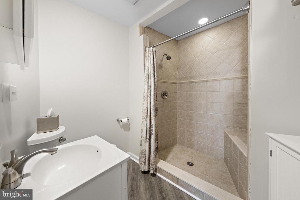 Residential Lease in SHIP BOTTOM 5