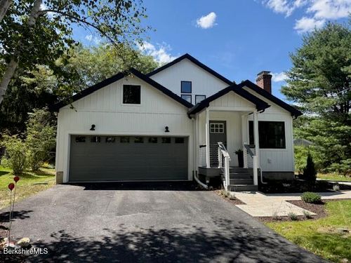 15 Orchard Ln, Williamstown, MA, 01267-2533 | Card Image