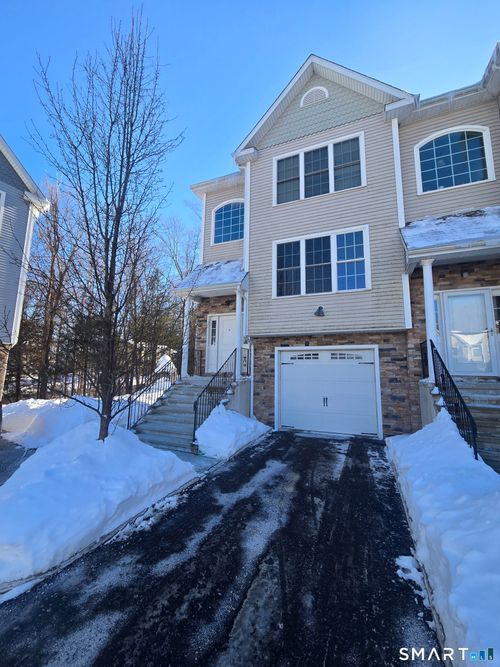 6-6 Oak Branch Dr, Brookfield, CT, 06804-2061 | Card Image