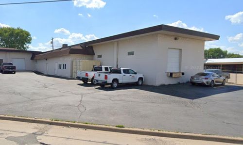 330 Laporte Rd, Waterloo, IA, 50702-1326 | Card Image