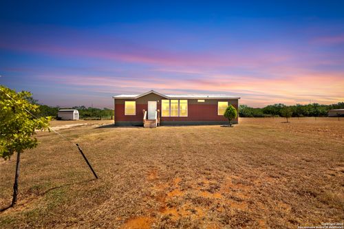 505 Lagunillas Ave, Charlotte, TX, 78011-3614 | Card Image