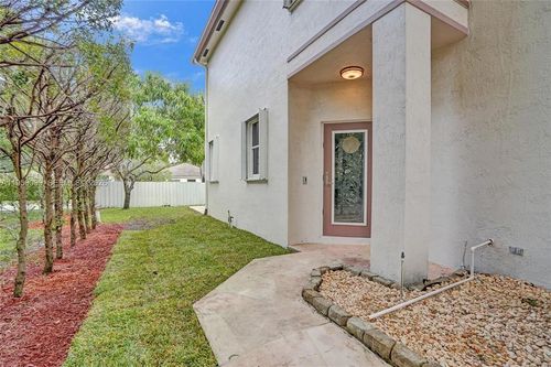 218 Nw 75th Ter, Plantation, FL, 33317-8200 | Card Image