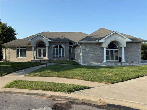 1113 Saxony Ct, Warrensburg, MO, 64093-9613 | Card Image