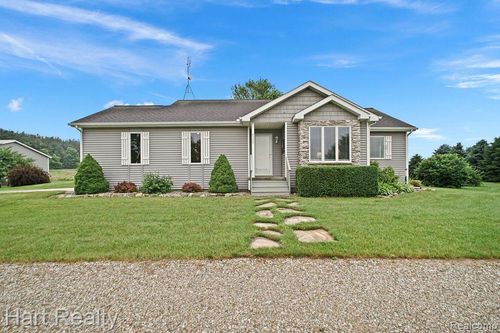 4303 Moriarity Rd, Snover, MI, 48472-9726 | Card Image