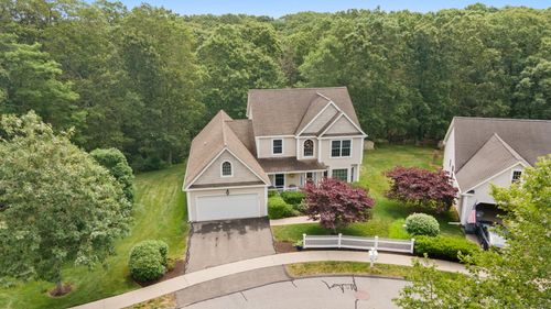 2-2 Spinnaker Dr, Niantic, CT, 06357-1611 | Card Image