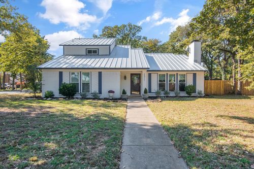 2311 Hummingbird Trl, Grapevine, TX, 76051-2854 | Card Image