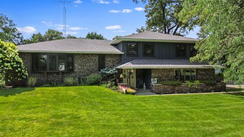 10798 Bunker Dr, DeMotte, IN, 46310-8218 | Card Image