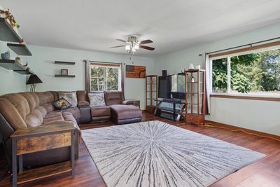 12759 N Shoreland Parkway, House other with 2 bedrooms, 1 bathrooms and null parking in MEQUON WI | Image 3