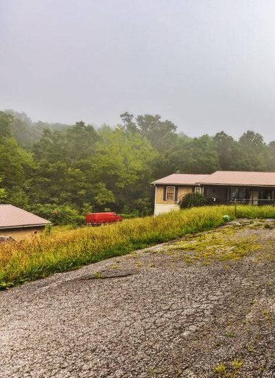 6826 Hwy 92, House other with 3 bedrooms, 2 bathrooms and null parking in Williamsburg KY | Image 1