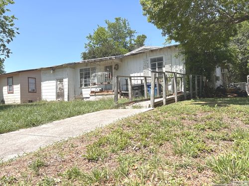 1011 Shadwell Dr, San Antonio, TX, 78228-4130 | Card Image