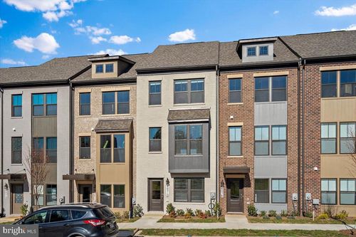 6074 Soho Way, HYATTSVILLE, MD, 20782-4055 | Card Image