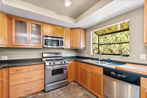 23586 Ehlers Dr, Chatsworth, CA, 91311 | Card Image