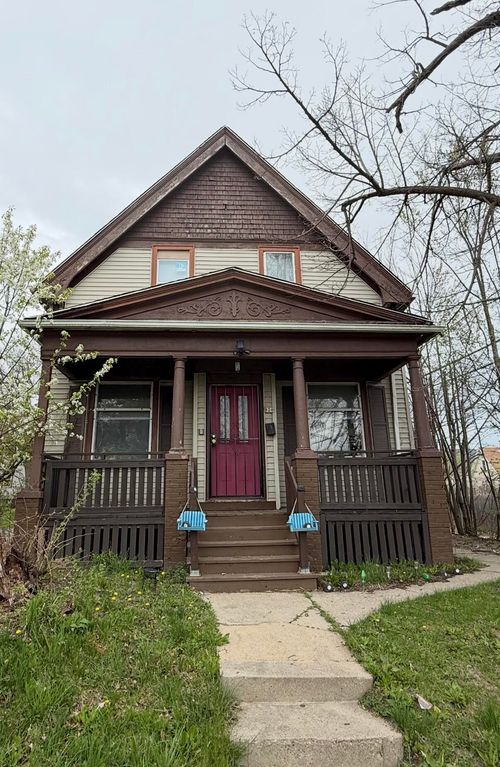 820 W Keefe Ave, Milwaukee, WI, 53206 | Card Image