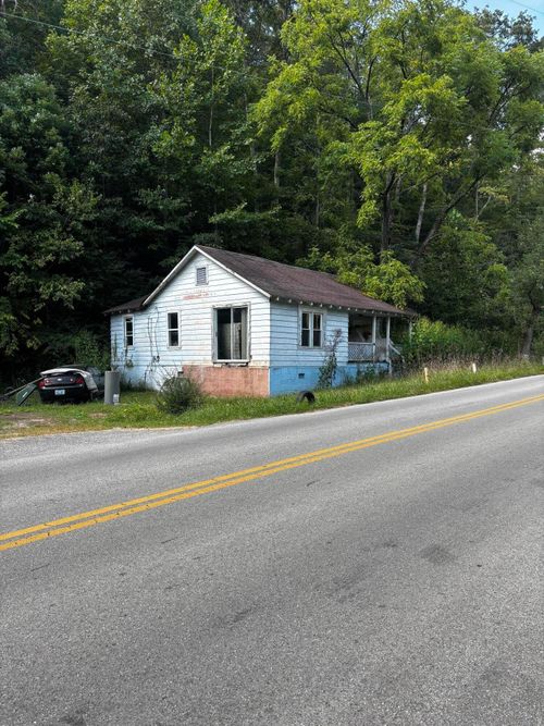 910 Ky Route 466, Melvin, KY, 41650-9030 | Card Image