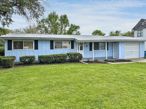 105 W Main St, Martinton, IL, 60951-6140 | Card Image