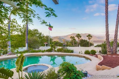 15226 Moonglow Dr, Ramona, CA, 92065-4529 | Card Image