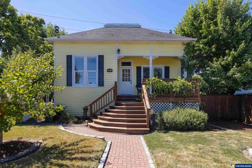 985 E College St, Mt Angel, OR, 97362 | Card Image