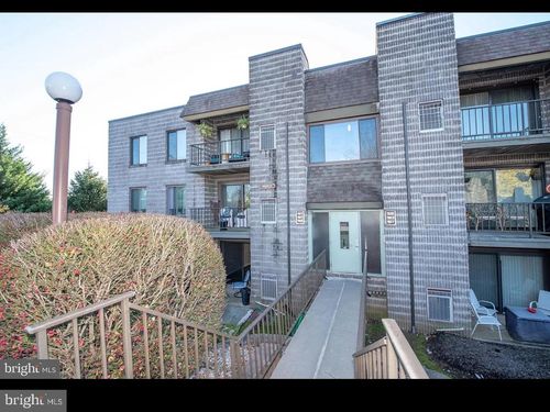 157 Sunbury Ct, SOUTHAMPTON, PA, 18966-2552 | Card Image