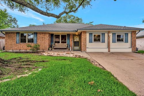 1403 Newport Blvd, League City, TX, 77573-4915 | Card Image