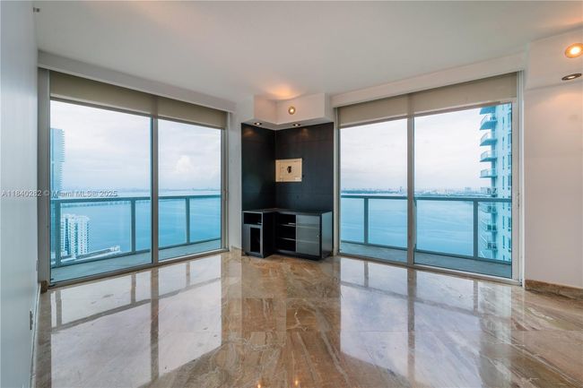 APT-3715 - 1900 N Bayshore Dr, Condo with 2 bedrooms, 3 bathrooms and null parking in Miami FL | Image 20