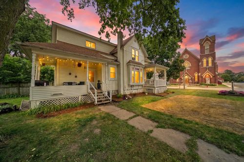 300 N 4th Street, Oregon, IL, 61061 | Card Image