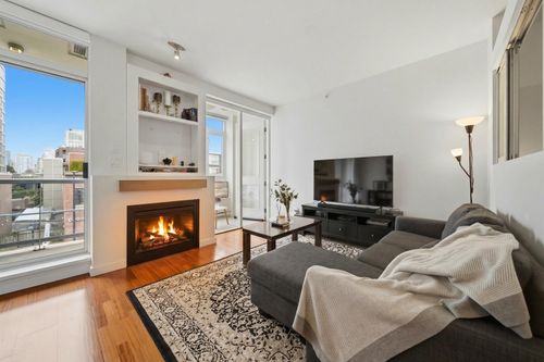 306-2055 Yukon St, Vancouver, BC, V5Y4B7 | Card Image