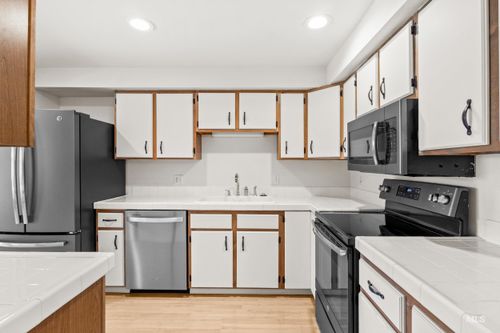 77-3687 S Gekeler Ln, Boise, ID, 83706-6460 | Card Image