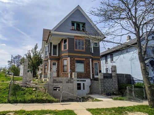 2331-2329 N Vel R Phillips Avenue, Milwaukee, WI, 53212 | Card Image