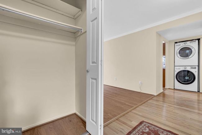 5C - 1665 Parkcrest Cir, Condo with 2 bedrooms, 1 bathrooms and null parking in RESTON VA | Image 24