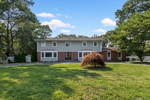 1 Whispering Ct, Dix Hills, NY, 11746-8008 | Card Image