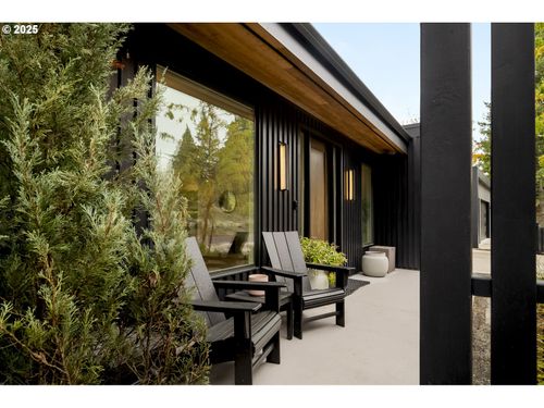 11504 Nw Damascus St, Portland, OR, 97229-5044 | Card Image