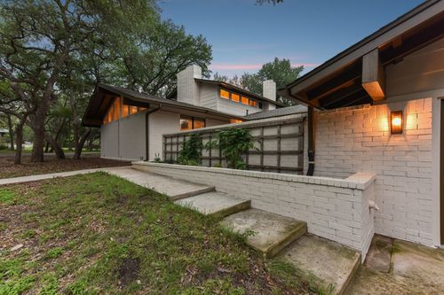 9004 Tara Ln, Austin, TX, 78737-1150 | Card Image
