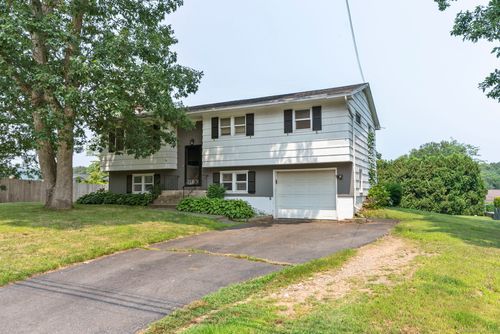 21 Old Farm Rd, Bristol, CT, 06010-2541 | Card Image