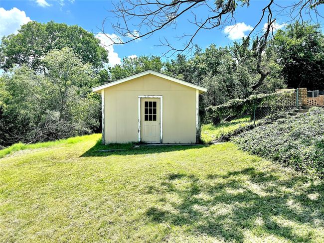 500 Apache Trl, House other with 3 bedrooms, 3 bathrooms and null parking in Comanche TX | Image 11