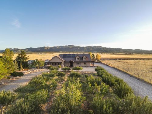 1109 E 400 S, New Harmony, UT, 84757 | Card Image