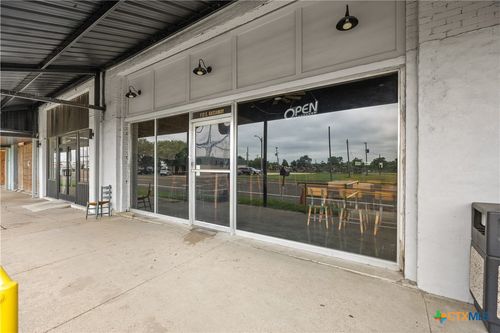 112 E Gassaway, Lott, TX, 76656-4001 | Card Image