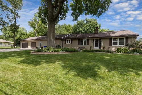 7327 Hardy St, Overland Park, KS, 66204-2718 | Card Image