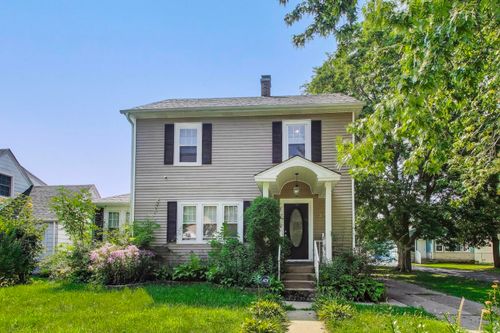 2818 Emmaus Ave, Zion, IL, 60099-2561 | Card Image