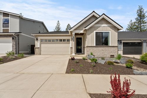 1452 Nw Ochoa Dr, Bend, OR, 97703-6927 | Card Image