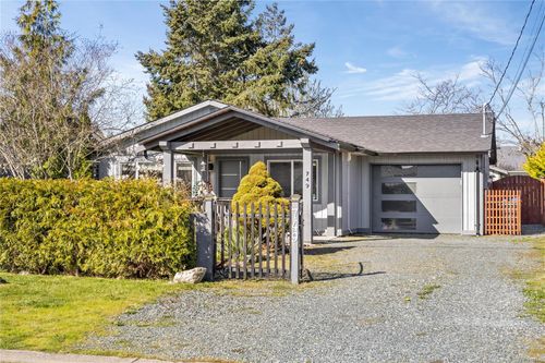 749 Phillips St, Parksville, BC, V9P1A7 | Card Image