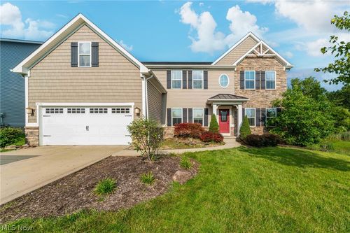 5570 W Longridge Dr, Seven Hills, OH, 44131-1739 | Card Image