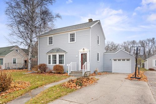 571 Juul Rd Sw, Hutchinson, MN, 55350-2702 | Card Image