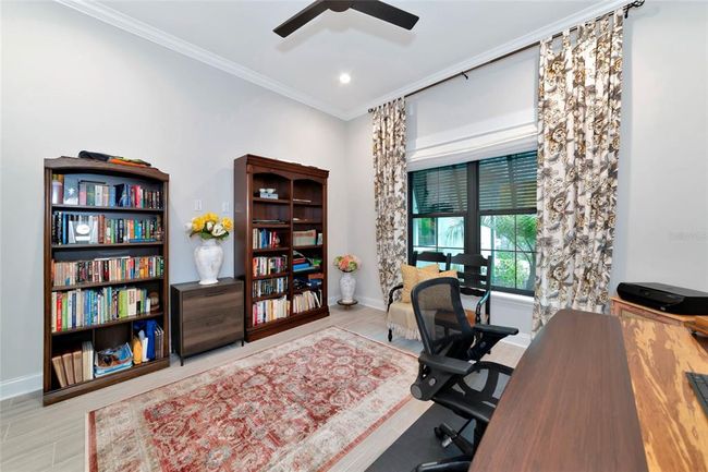 Den overlooks the Front Yard | Image 34