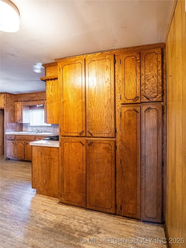 805 2 Nd St, House other with 3 bedrooms, 2 bathrooms and null parking in Quinton OK | Image 9