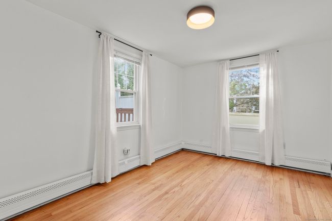 4 Buttonball Trl, House other with 3 bedrooms, 2 bathrooms and null parking in Norwalk CT | Image 13