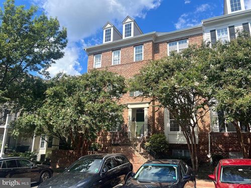 apt-101-1592 Leeds Castle Dr, VIENNA, VA, 22182-5560 | Card Image