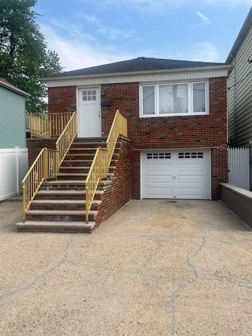 34 7th St, Bayonne, NJ, 07002-2415 | Card Image