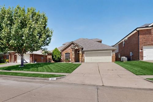 839 Evergreen Ln, Burleson, TX, 76028-8411 | Card Image